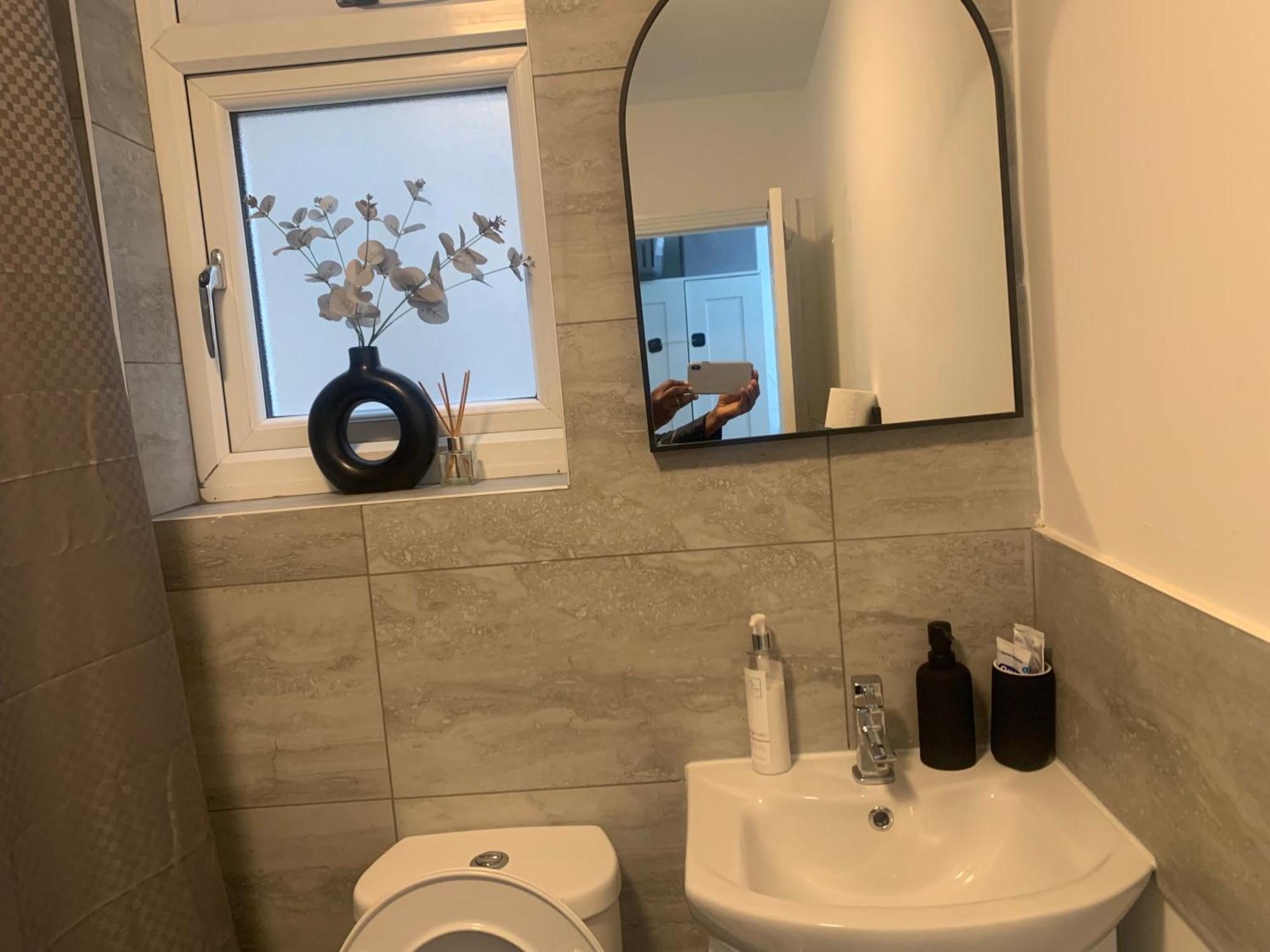 L A Place Croydon, London Villa Norwood Eksteriør bilde