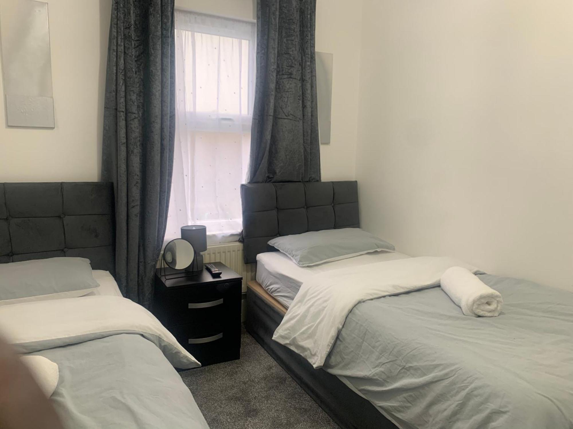 L A Place Croydon, London Villa Norwood Eksteriør bilde